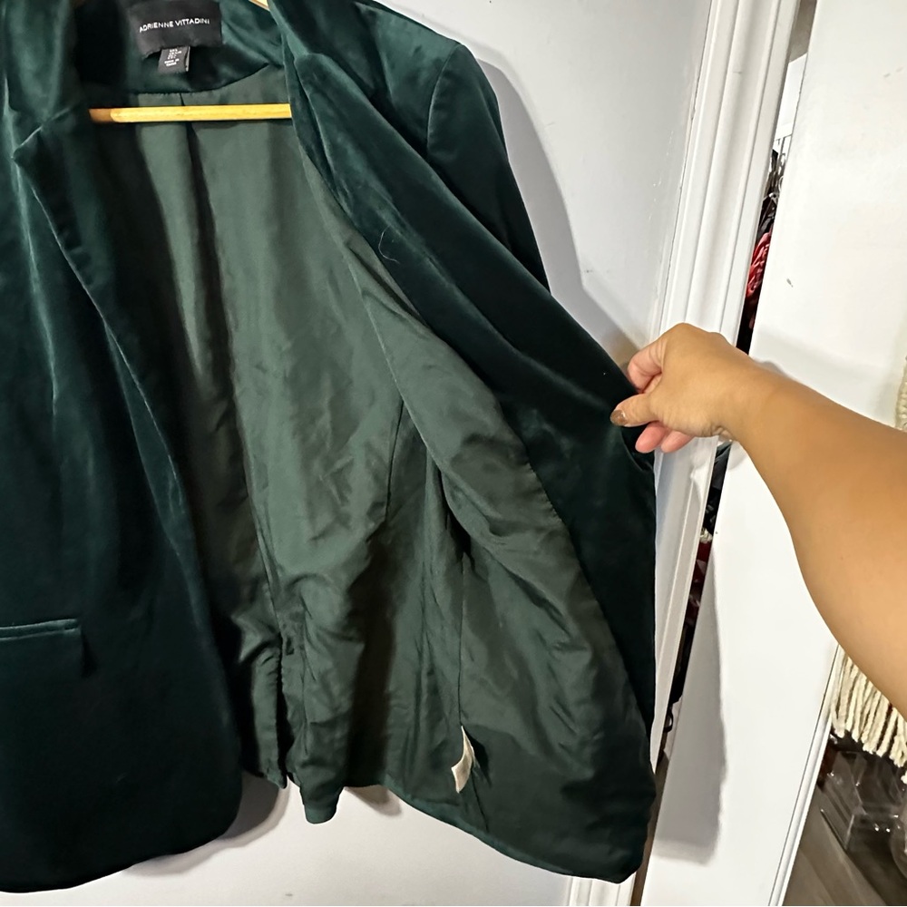 ADRIENNE VITTADINI Forest Green Velvet Blazer with Gold Buttons - Picture 8 of 12